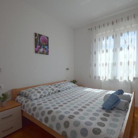 Apartment Baran Čižići Bagian luar foto